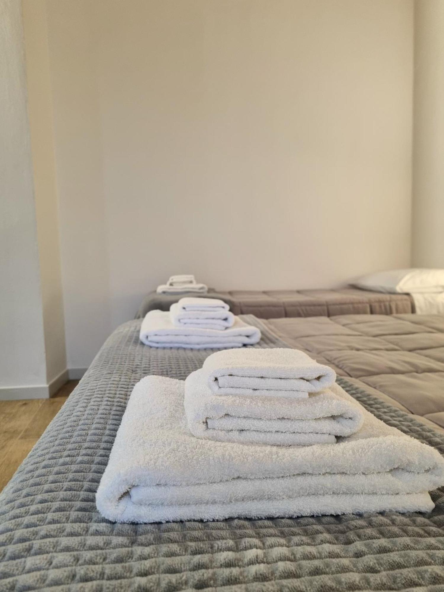 Downtown Maqueda Apartment Palermo Bagian luar foto