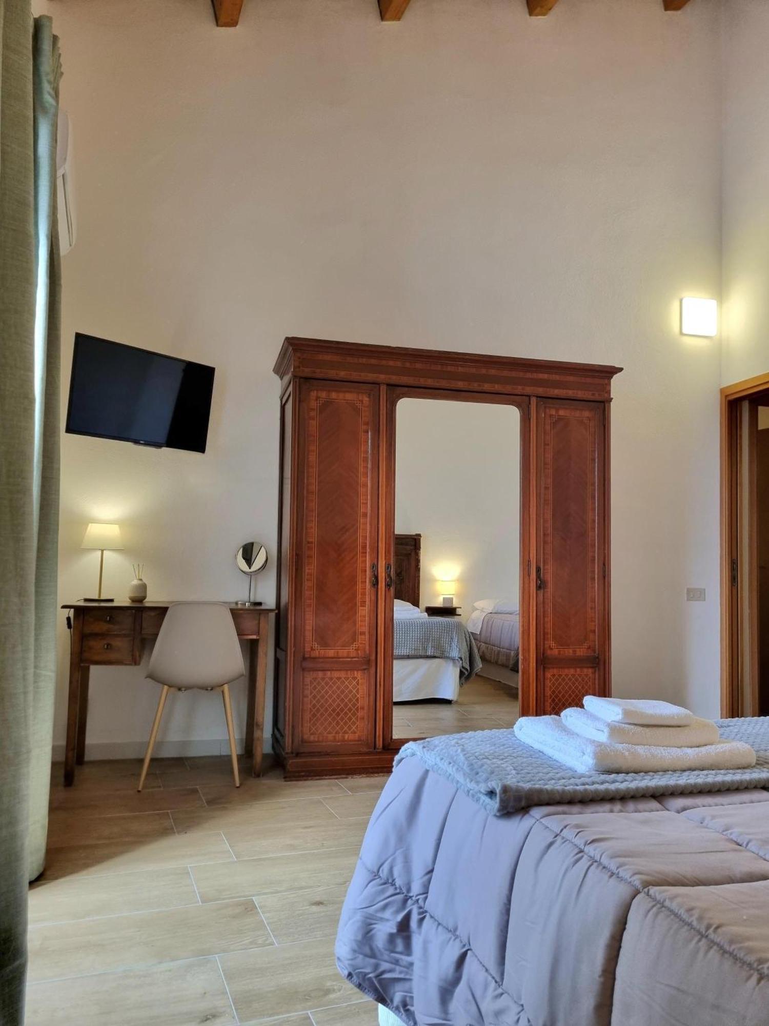 Downtown Maqueda Apartment Palermo Bagian luar foto
