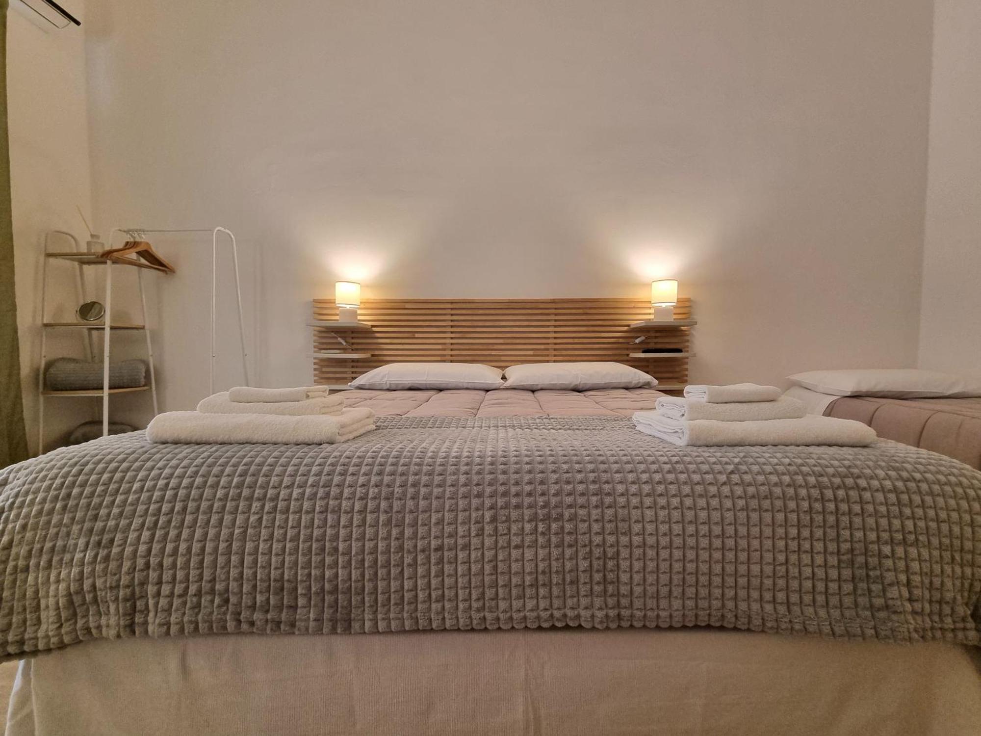 Downtown Maqueda Apartment Palermo Bagian luar foto
