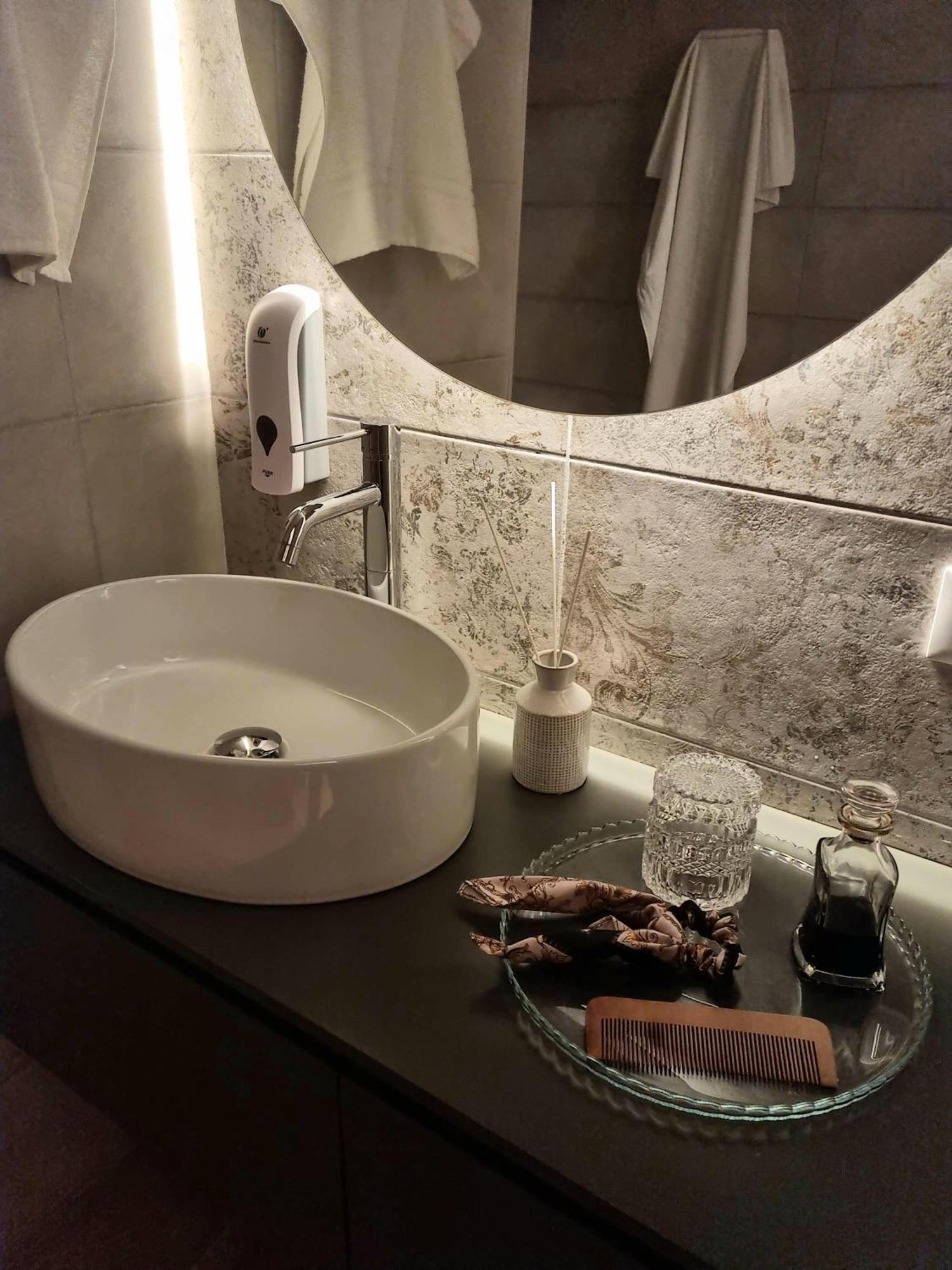 Downtown Maqueda Apartment Palermo Bagian luar foto
